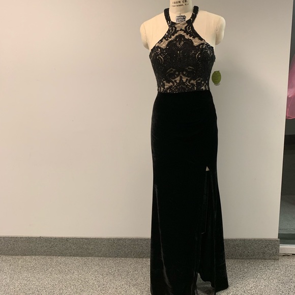 never worn prom dress - Picture 4 of 5